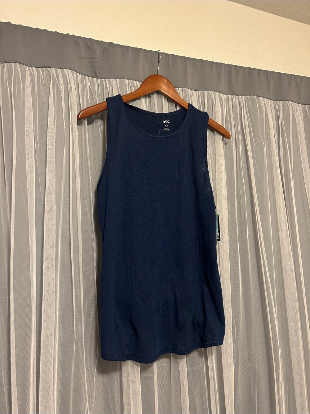 NWT DSG Women’s Navy Blue Sleeveless Tank Top Size Medium